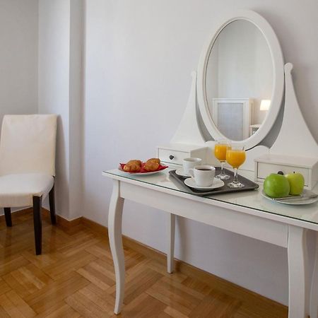 Upscale Luxury Athens Renovated Dream Home In One Of The Most Favorable Locations By National Gardens, Zoo & Hellenic Parliament In Syntagma And Stylish Exquisite Kolonaki Neighborhood Εξωτερικό φωτογραφία
